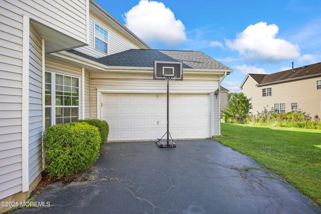 19 Jason Court, Morganville, NJ 07751