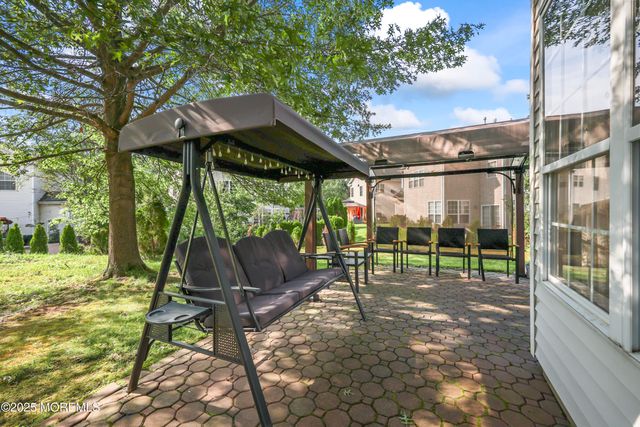 19 Jason Court, Morganville, NJ 07751