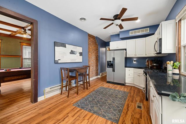 1507 W BARKER Avenue, Peoria, IL 61606