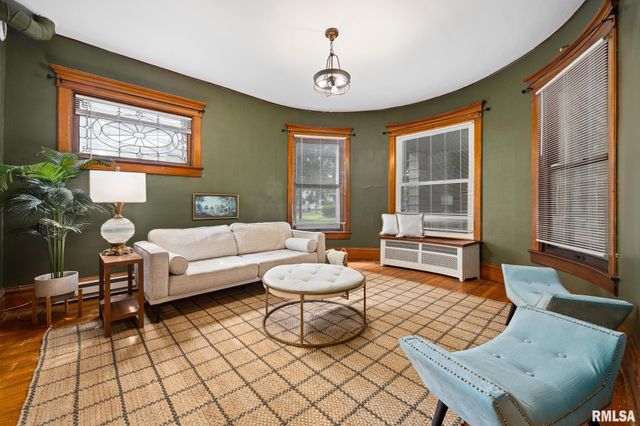1507 W BARKER Avenue, Peoria, IL 61606