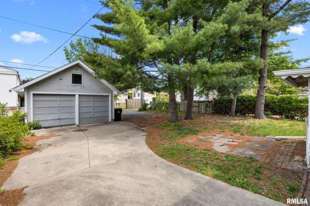 1507 W BARKER Avenue, Peoria, IL 61606