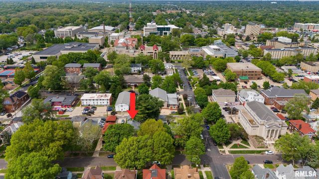 1507 W BARKER Avenue, Peoria, IL 61606