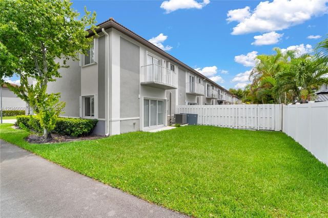 2802 SW 128th Way, Miramar, FL 33027