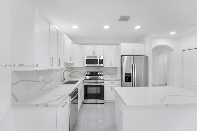 2802 SW 128th Way, Miramar, FL 33027