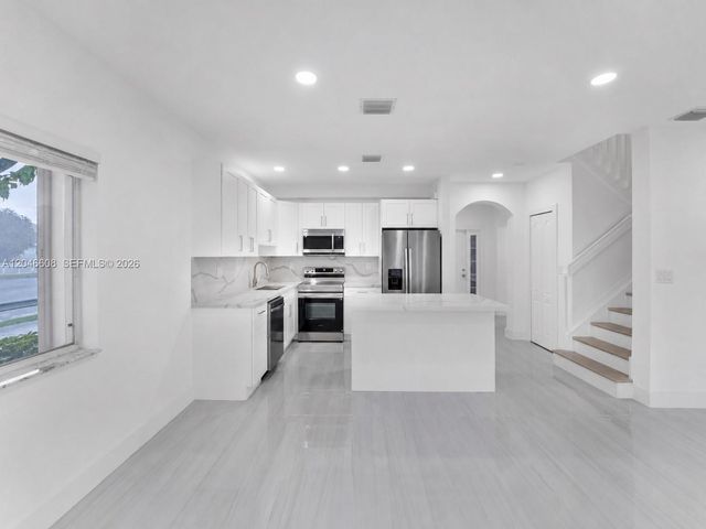2802 SW 128th Way, Miramar, FL 33027