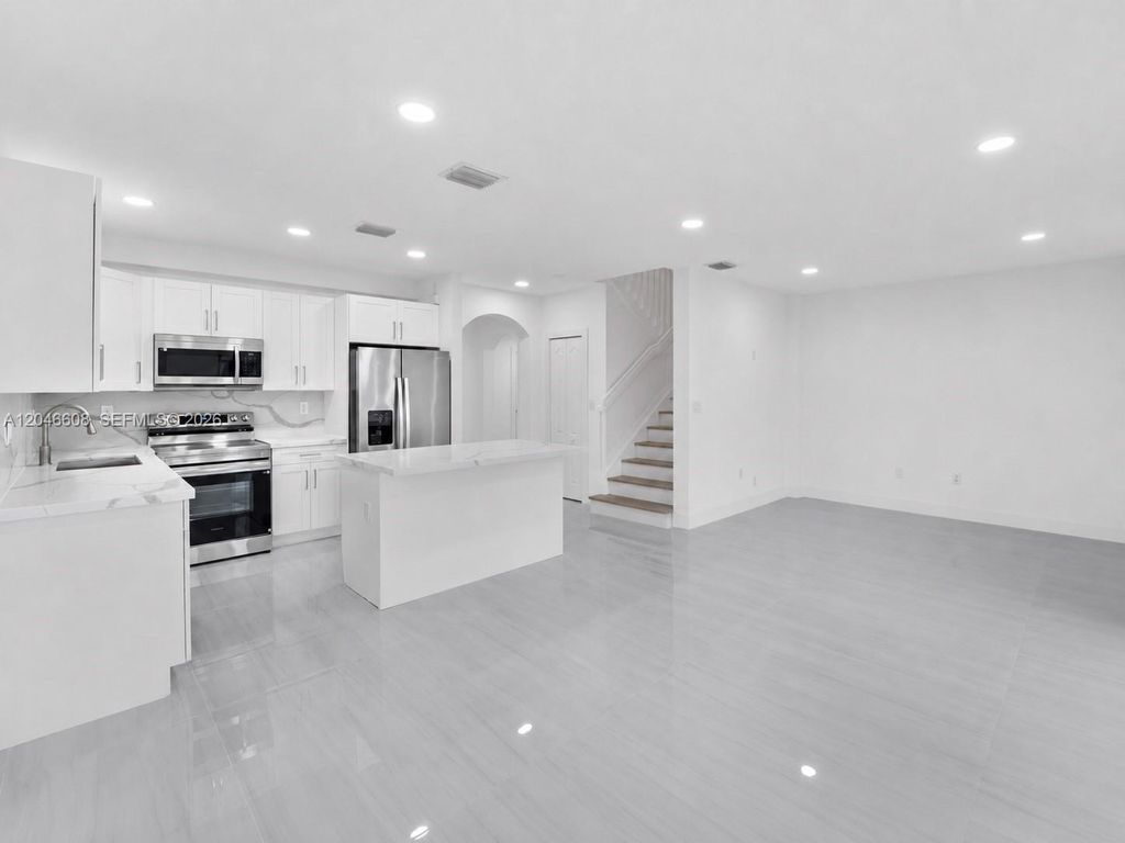 2802 SW 128th Way, Miramar, FL 33027