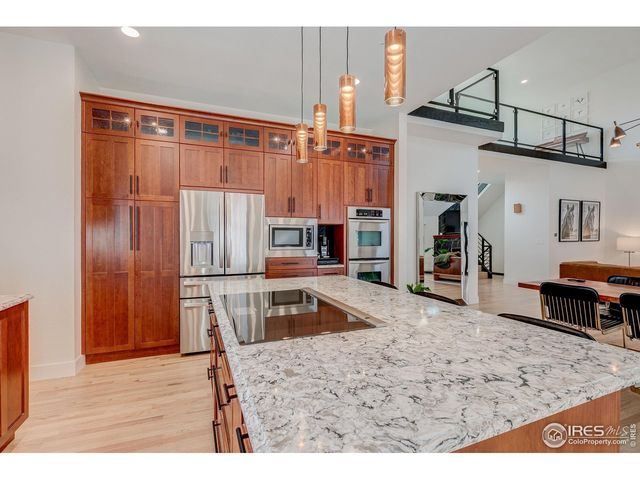 1118 Oakhurst Dr, Broomfield, CO 80020