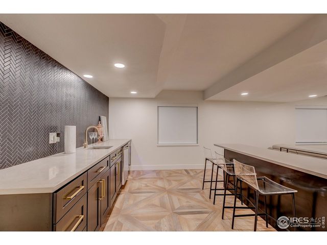 1118 Oakhurst Dr, Broomfield, CO 80020