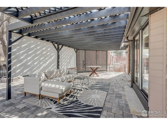 1118 Oakhurst Dr, Broomfield, CO 80020