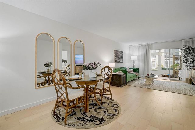 995 LAGUNA DRIVE 103, Venice, FL 34285