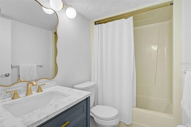 995 LAGUNA DRIVE 103, Venice, FL 34285