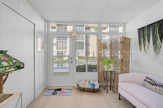 995 LAGUNA DRIVE 103, Venice, FL 34285