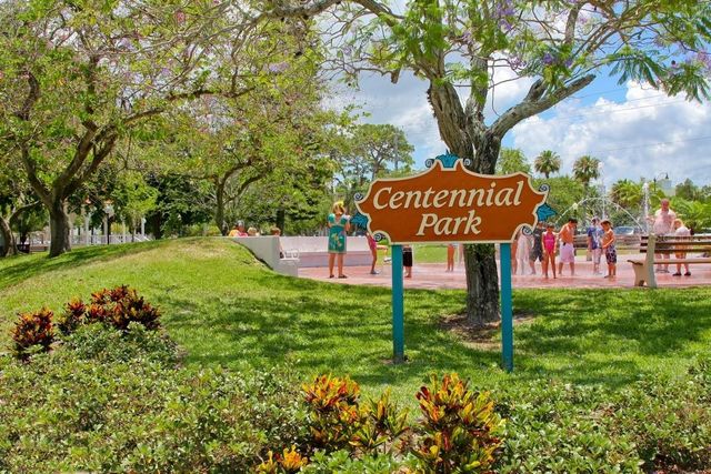 995 LAGUNA DRIVE 103, Venice, FL 34285