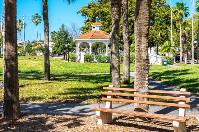 995 LAGUNA DRIVE 103, Venice, FL 34285