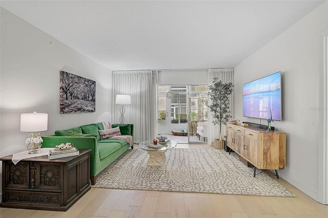 995 LAGUNA DRIVE 103, Venice, FL 34285