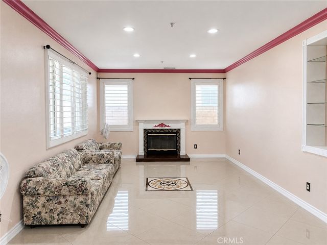 16872 Hazeltine Court, Fontana, CA 92336