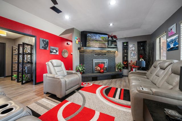 206 County Road 43340, Paris, TX 75462