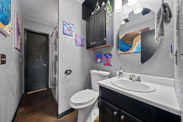 206 County Road 43340, Paris, TX 75462