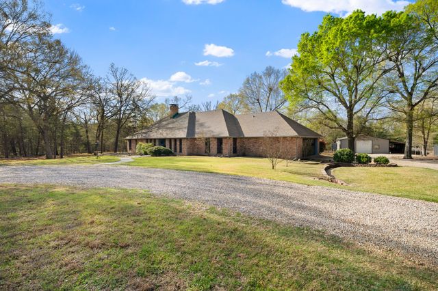 206 County Road 43340, Paris, TX 75462