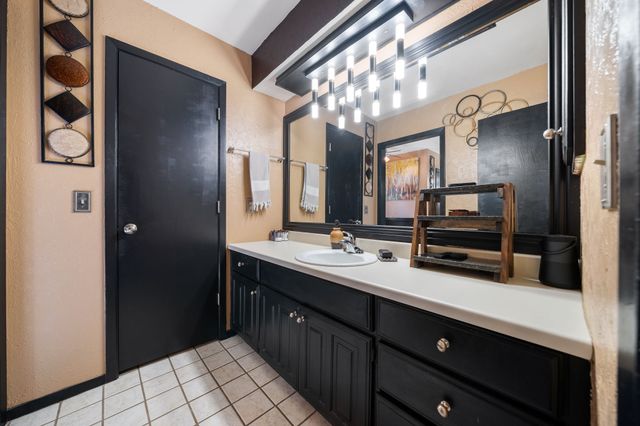 206 County Road 43340, Paris, TX 75462