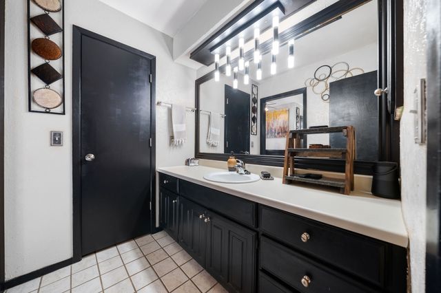 206 County Road 43340, Paris, TX 75462