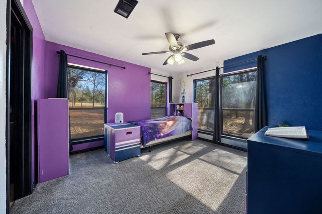 206 County Road 43340, Paris, TX 75462