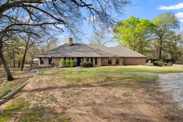 206 County Road 43340, Paris, TX 75462