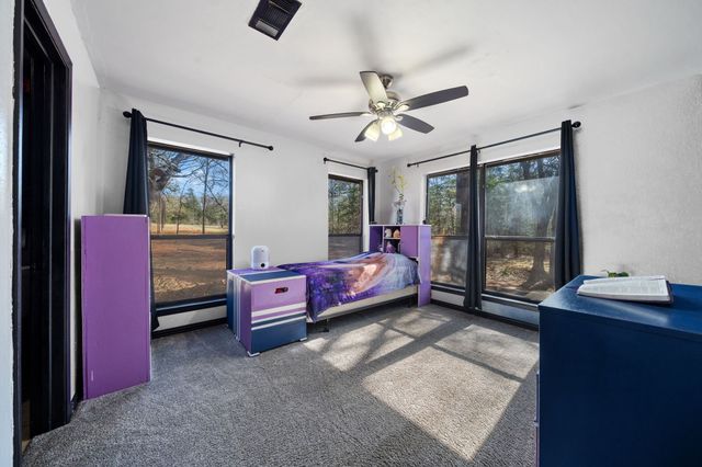 206 County Road 43340, Paris, TX 75462