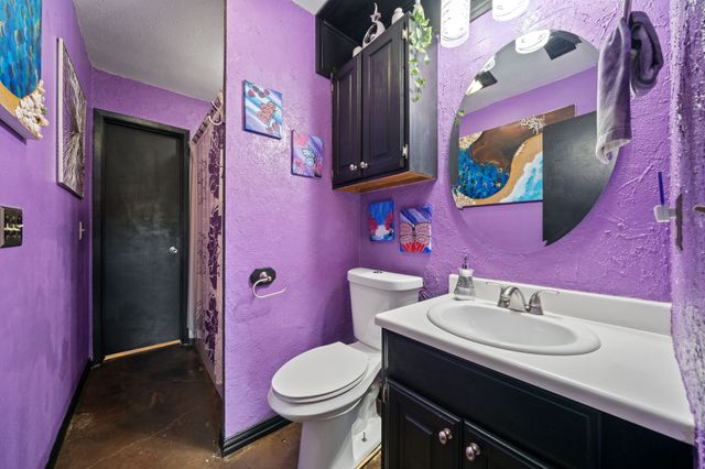 206 County Road 43340, Paris, TX 75462