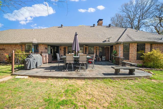 206 County Road 43340, Paris, TX 75462