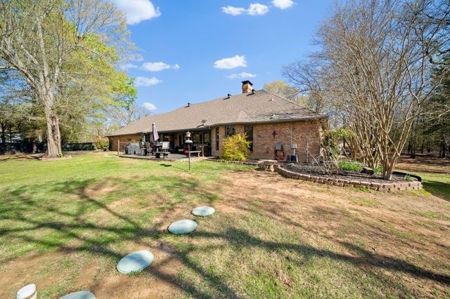 206 County Road 43340, Paris, TX 75462