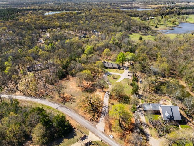 206 County Road 43340, Paris, TX 75462