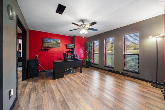 206 County Road 43340, Paris, TX 75462