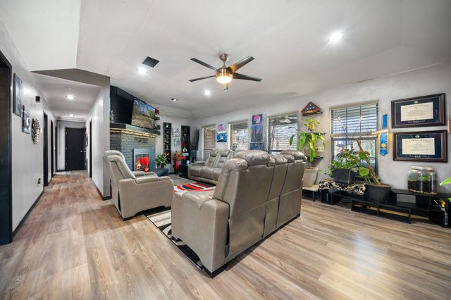 206 County Road 43340, Paris, TX 75462