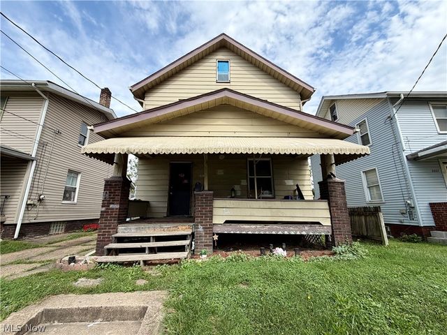 2013 17th Street NE, Canton, OH 44705