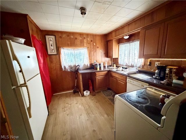 2013 17th Street NE, Canton, OH 44705