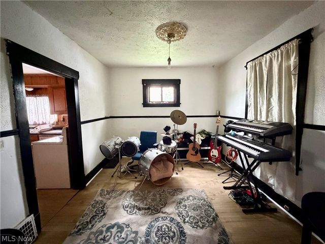 2013 17th Street NE, Canton, OH 44705