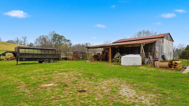 3633 Gnat Grove Rd, Cornersville, TN 37047