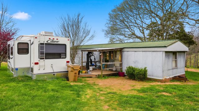 3633 Gnat Grove Rd, Cornersville, TN 37047