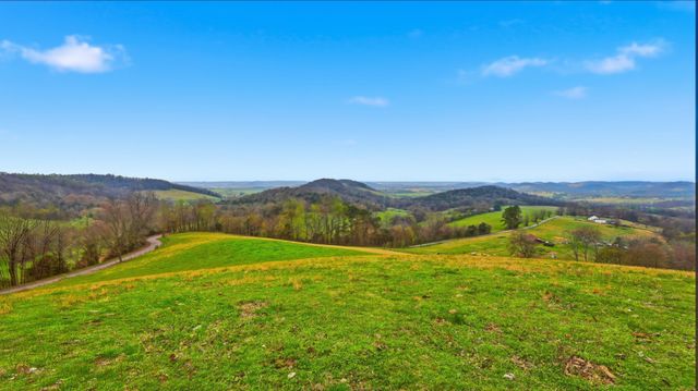 3633 Gnat Grove Rd, Cornersville, TN 37047