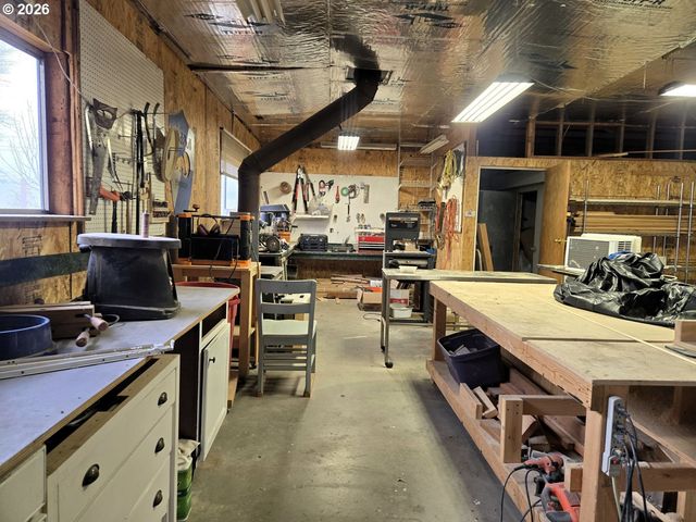 633 Se Hillcrest Rd, John Day, OR 97845
