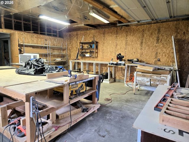 633 Se Hillcrest Rd, John Day, OR 97845