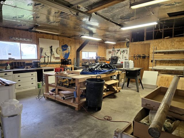 633 Se Hillcrest Rd, John Day, OR 97845