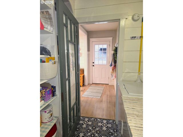 633 Se Hillcrest Rd, John Day, OR 97845