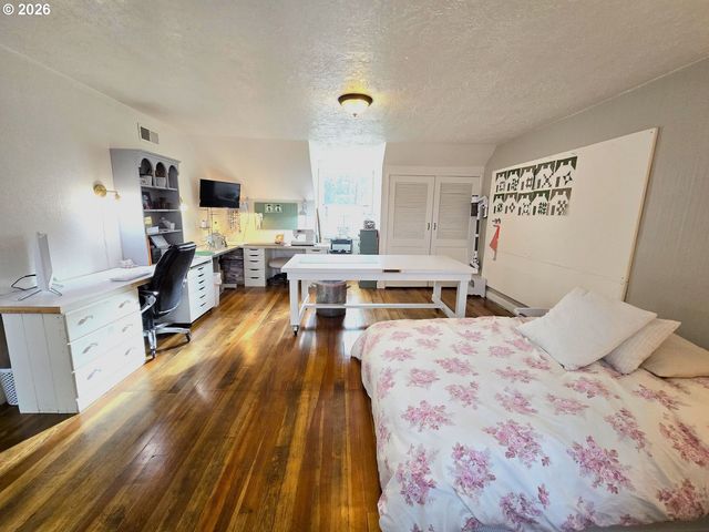 633 Se Hillcrest Rd, John Day, OR 97845