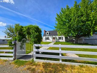 633 Se Hillcrest Rd, John Day, OR 97845