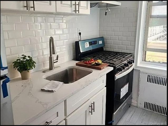 84-49 168th St 2k, Jamaica Estates, NY 11432