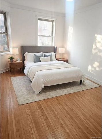 84-49 168th St 2k, Jamaica Estates, NY 11432