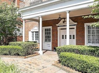 84-49 168th St 2k, Jamaica Estates, NY 11432