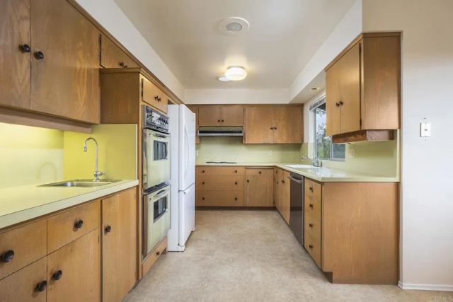 11115 Valley Lights Drive, El Cajon, CA 92020